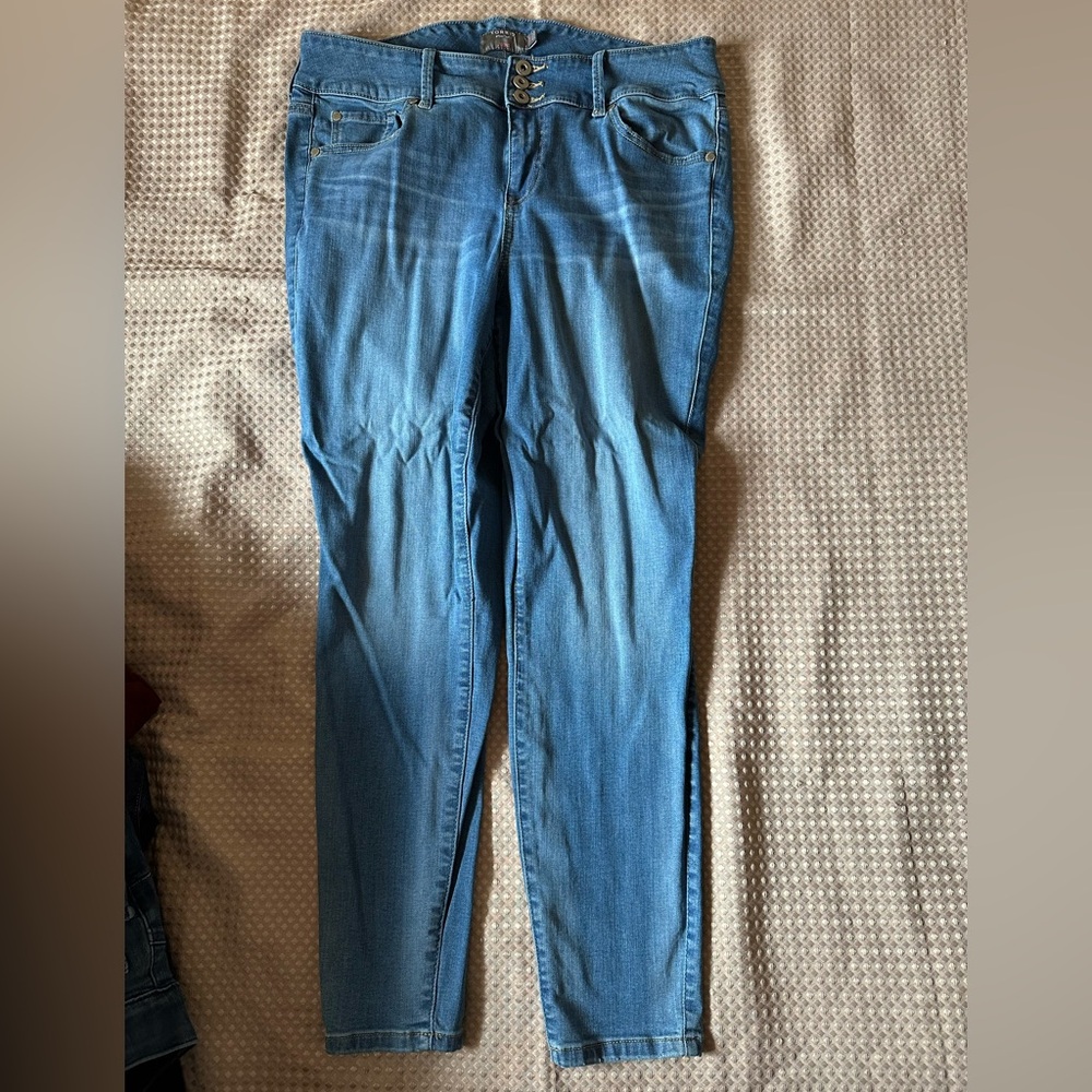 Torrid jegging 16 EUC Women's Blue Jeans #feelthefit